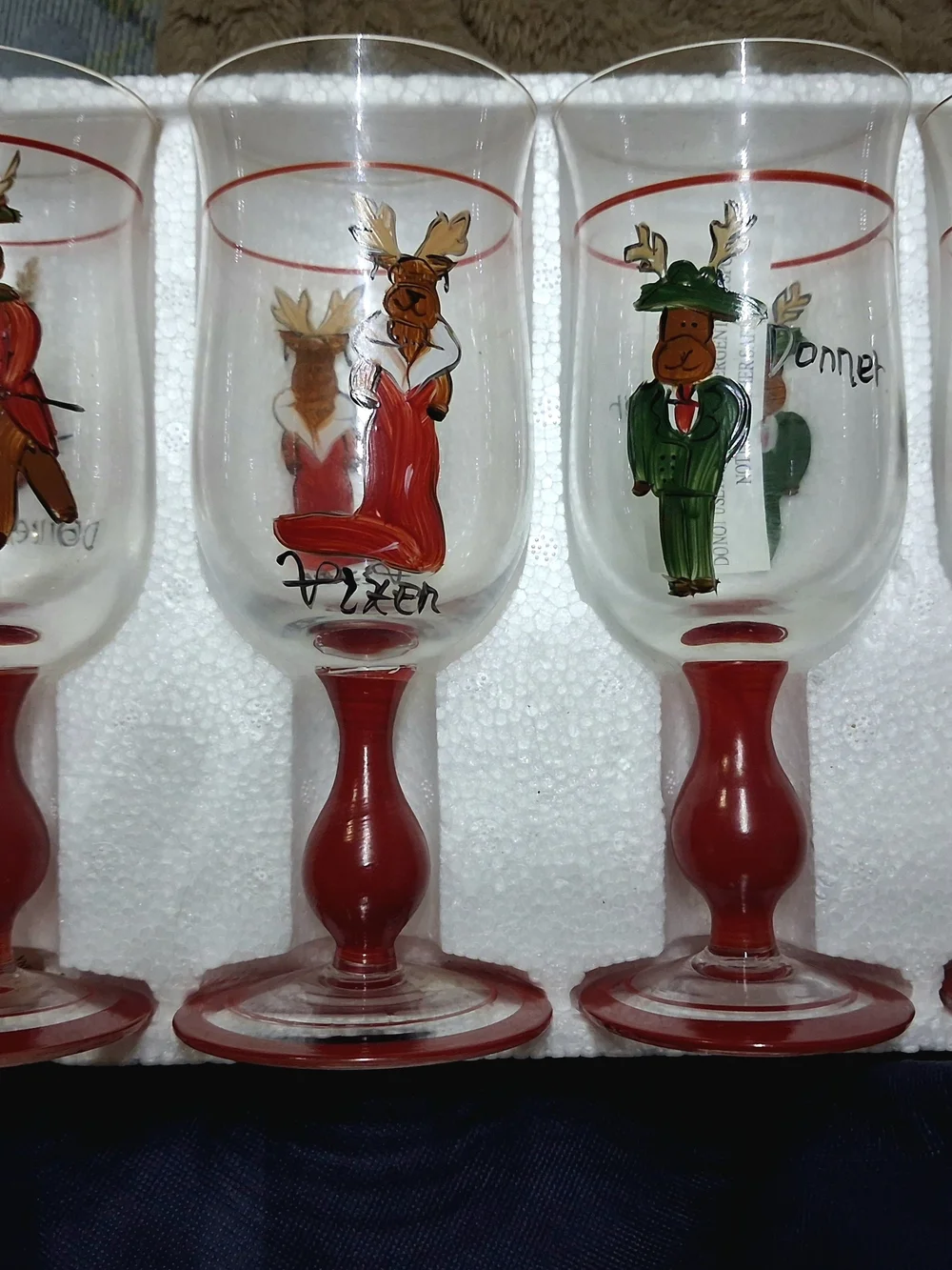 Set of 4 Hand Painted Christmas Reindeer Wine Goblets Glasses Styrofoam Box